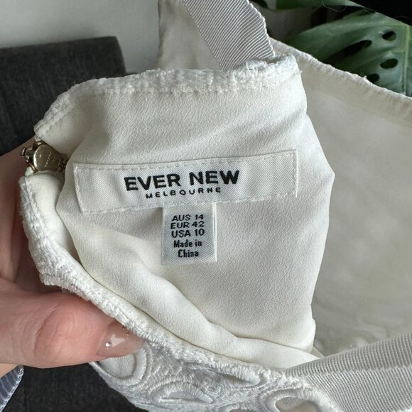 Evernew White Eyelet Crop Top - Picture 4 of 4